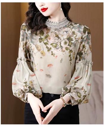 Chỉ 199k - Có ngay Áo Kiểu in hoa thời trang Ak706,  - Vải tơ nhung, mềm mại, rũ, chất mát mặc màu hè
- Thiết kế form suông , cổ cao, tay dài mặc thoải mái
- Dễ mix đồ
